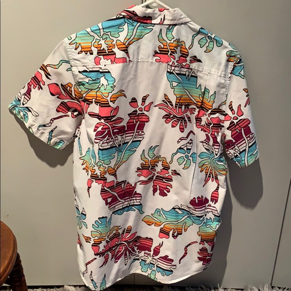 Beautiful Giant button down shirt - Picture 6 of 8